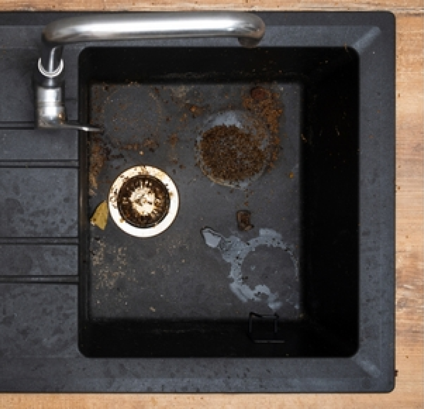 "Before and after bathroom deep cleaning service Aurora Colorado"